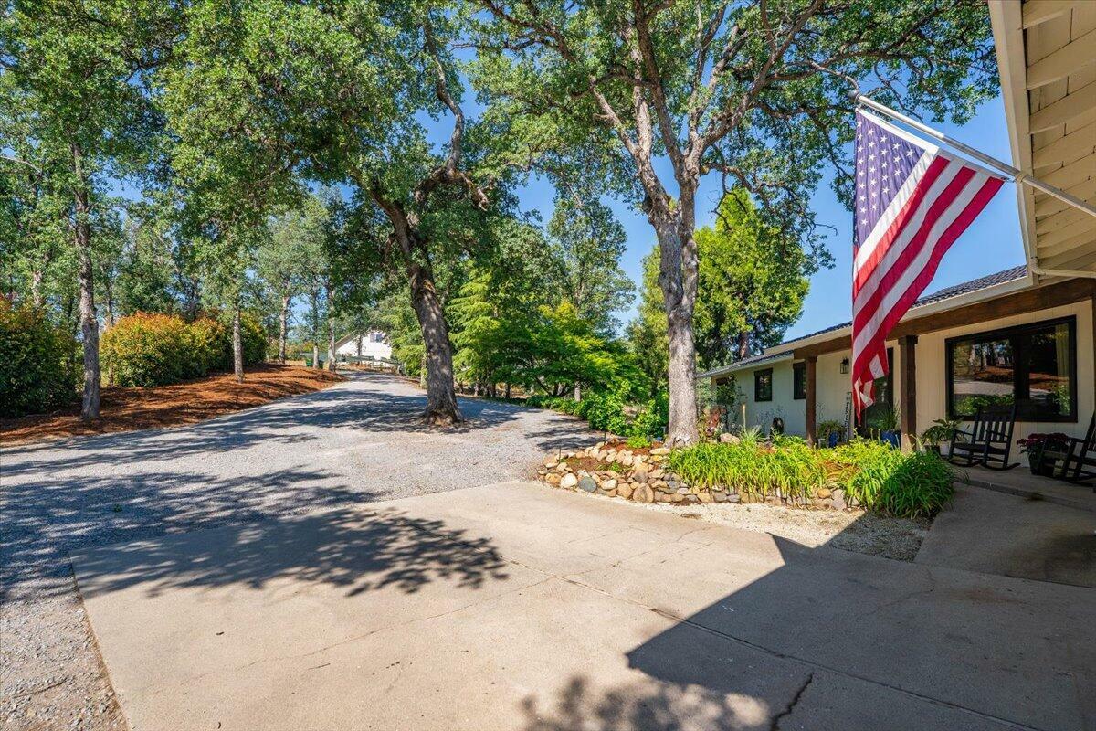 Property Photo: 10546 Neville Way CA 96073