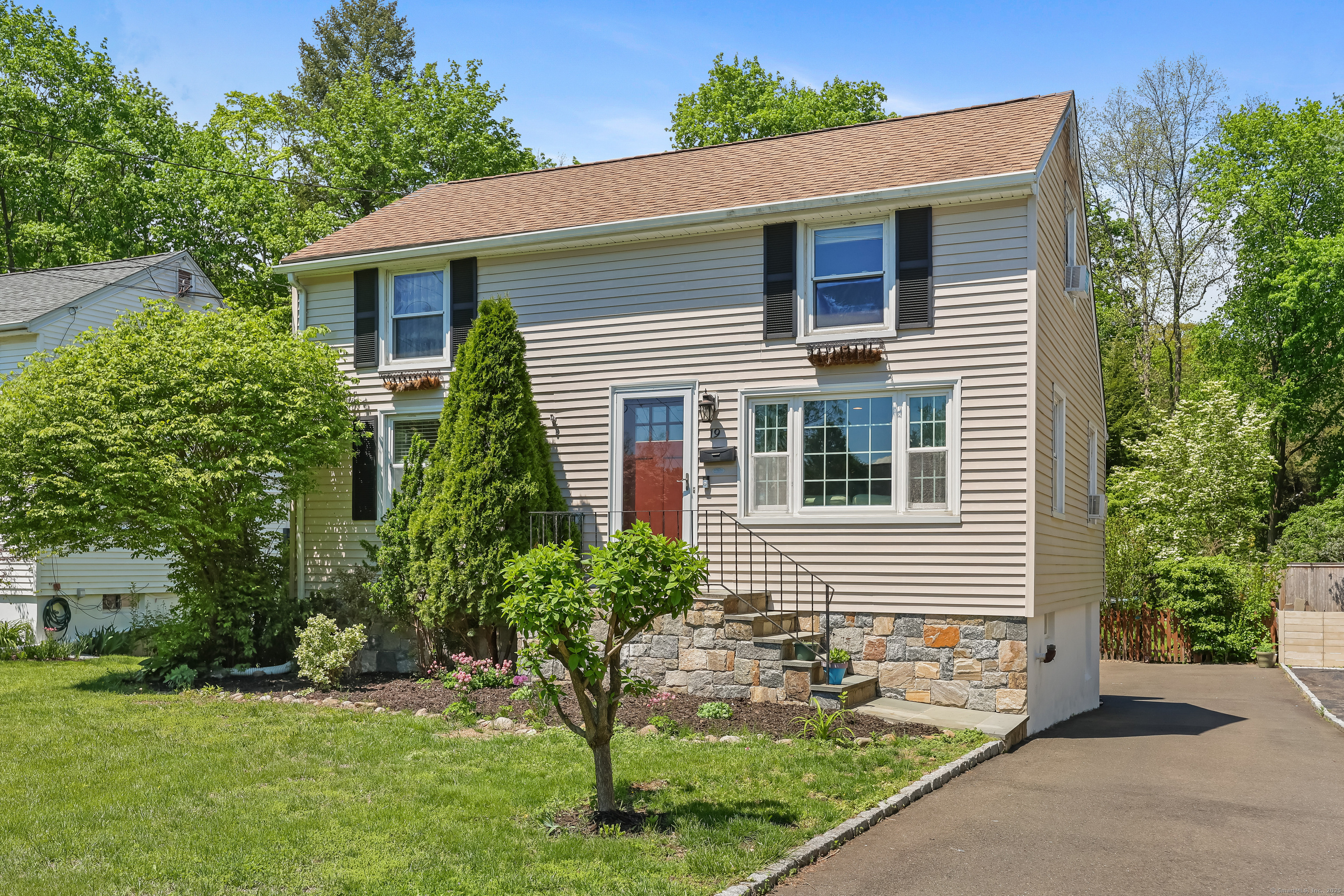 Property Photo: 19 Glendenning Street CT 06851