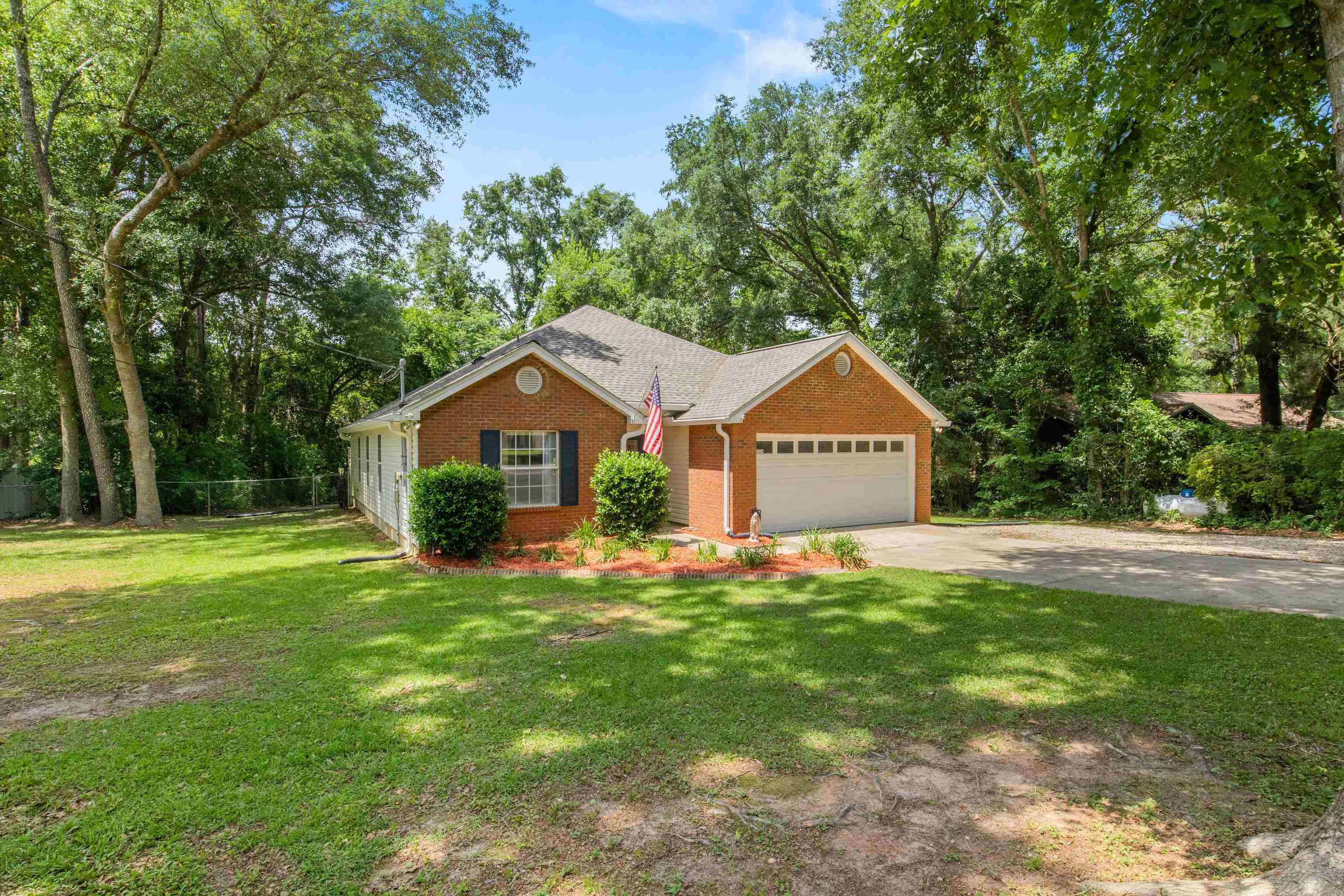 Property Photo: 3224 Lord Murphy Trail FL 32309
