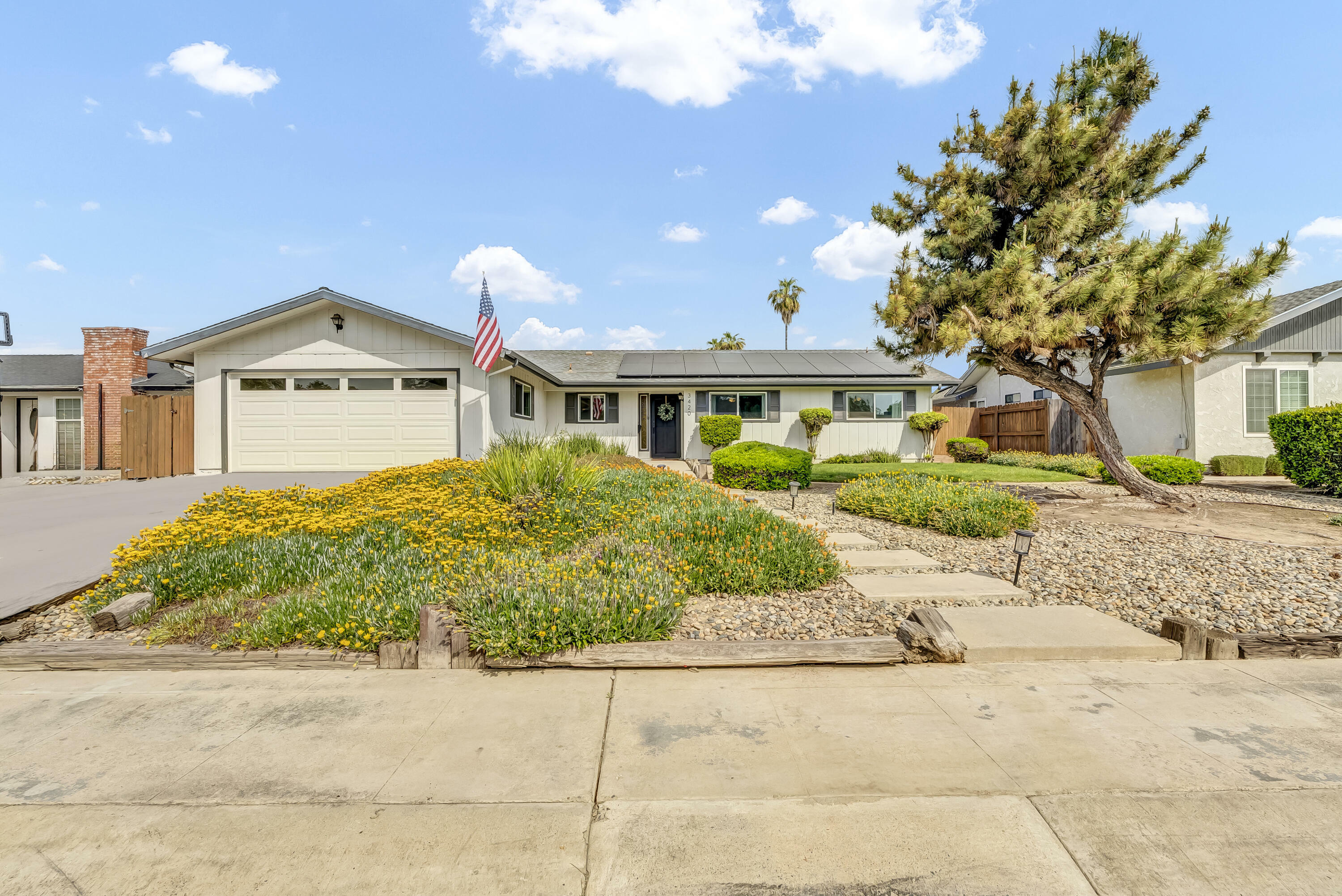 3420 W Pryor Avenue  Visalia CA 93277 photo