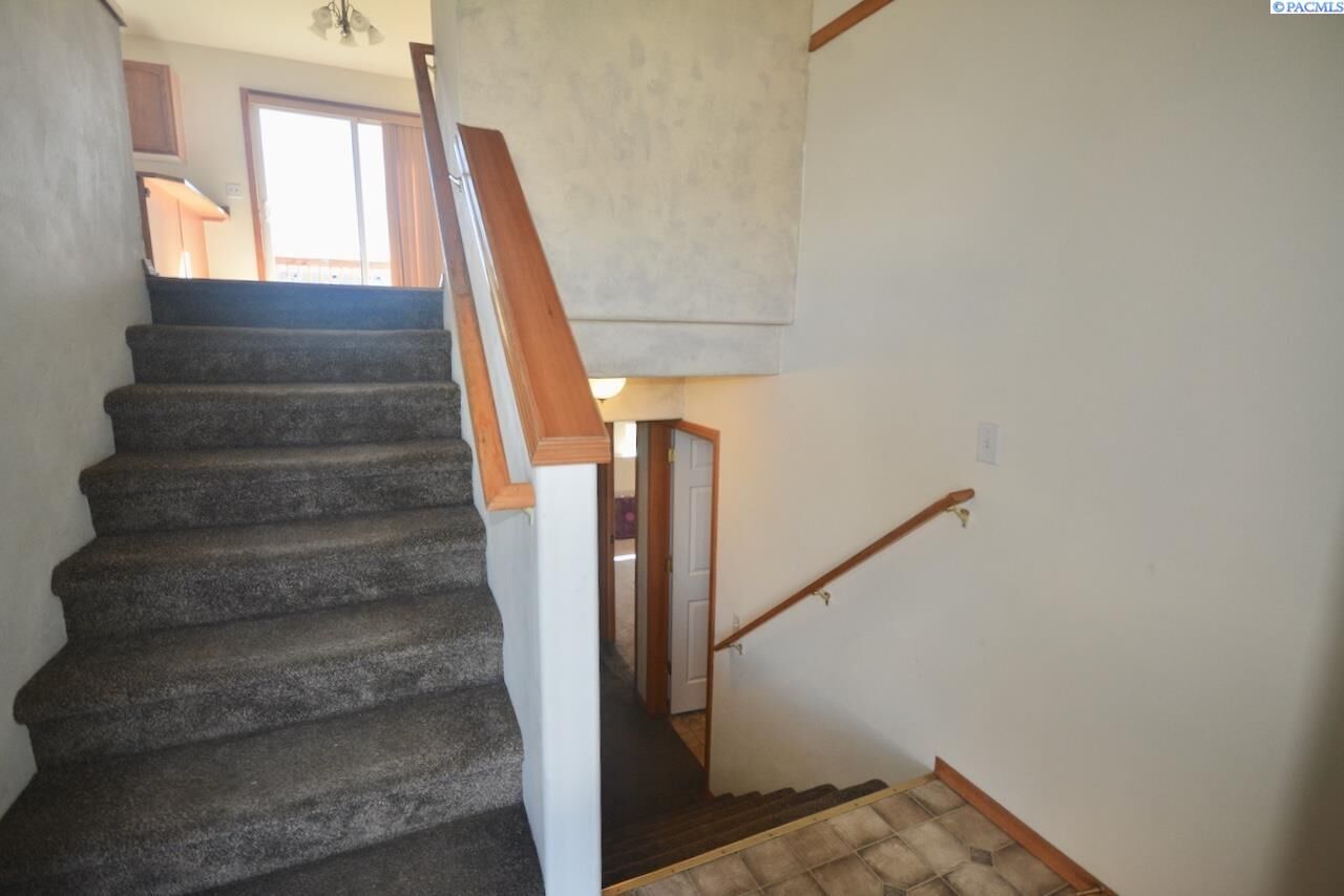 Property Photo:  5019 Cambridge Lane  WA 99301 