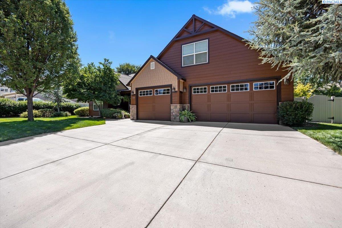 Property Photo: 1641 Brantingham Rd WA 99352