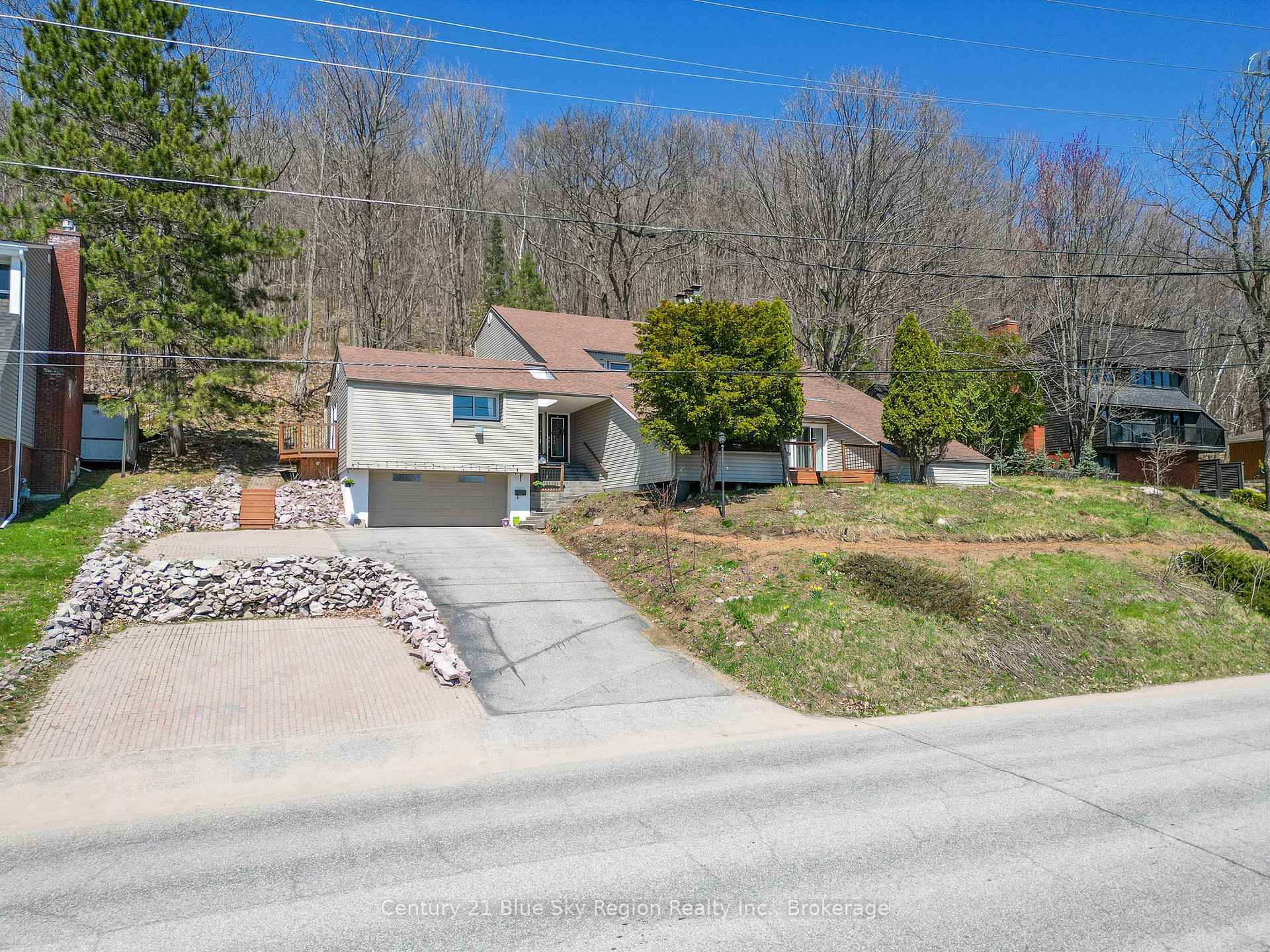856 Ski Club Road  North Bay ON P1B 8E5 photo