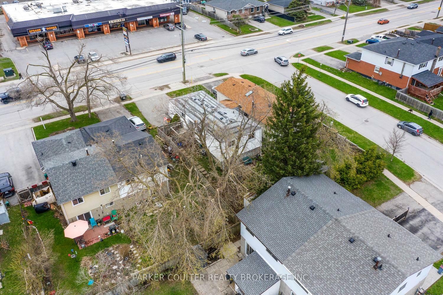 Property Photo: 19 A Cundles Road E ON L4M 5L1