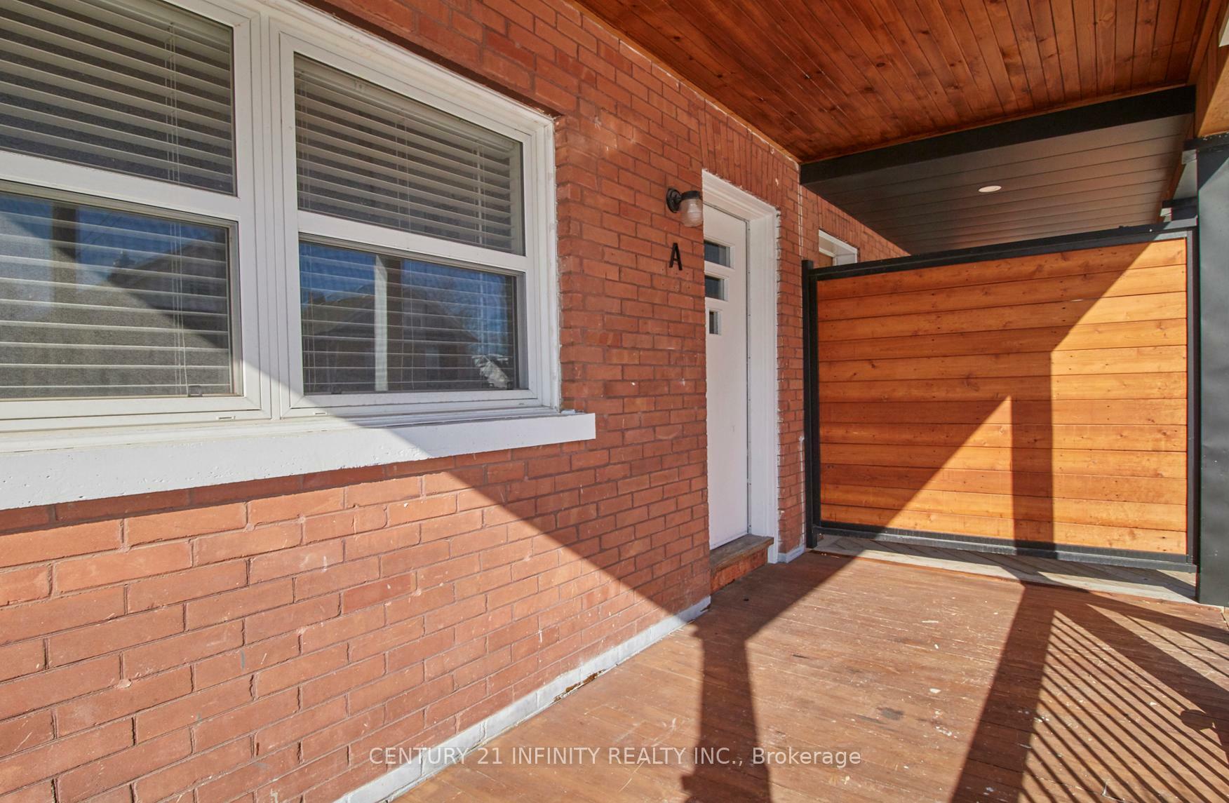 Property Photo: 124 Agnes Street ON L1G 1V4