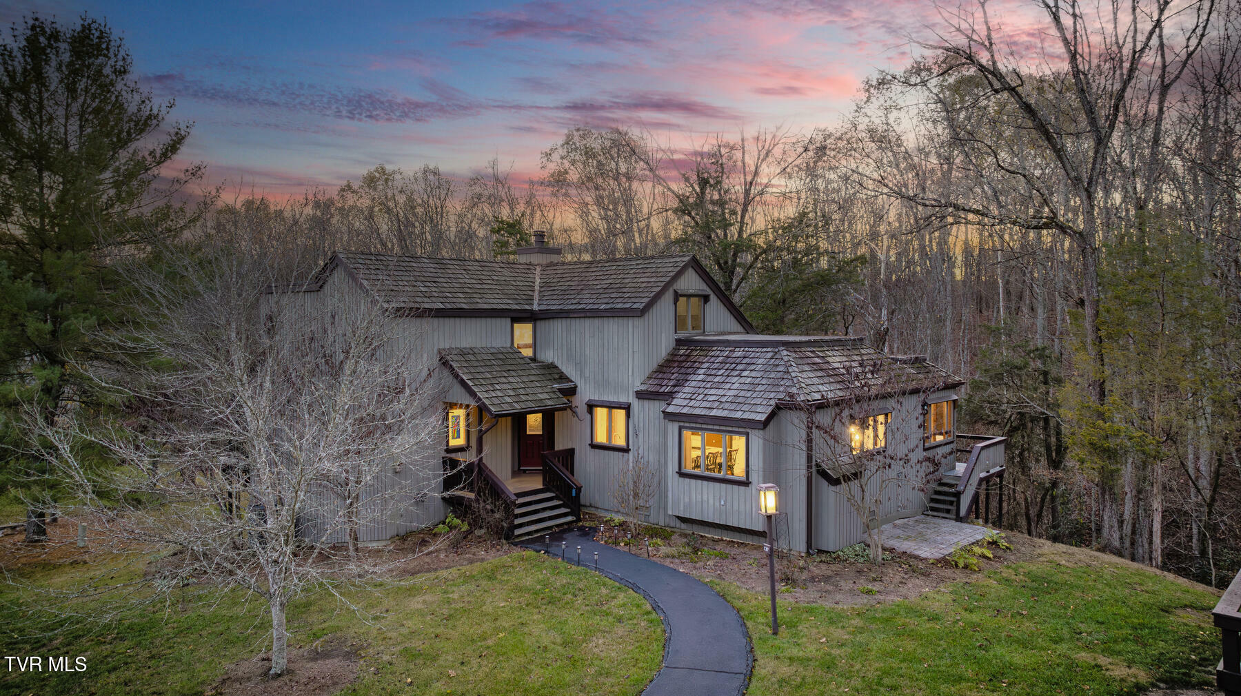 Property Photo: 137 Columbine Road TN 37660