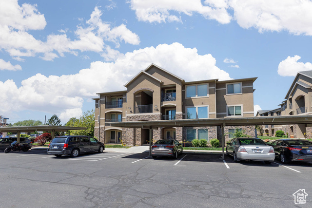 Property Photo: 917 S Main St D UT 84041