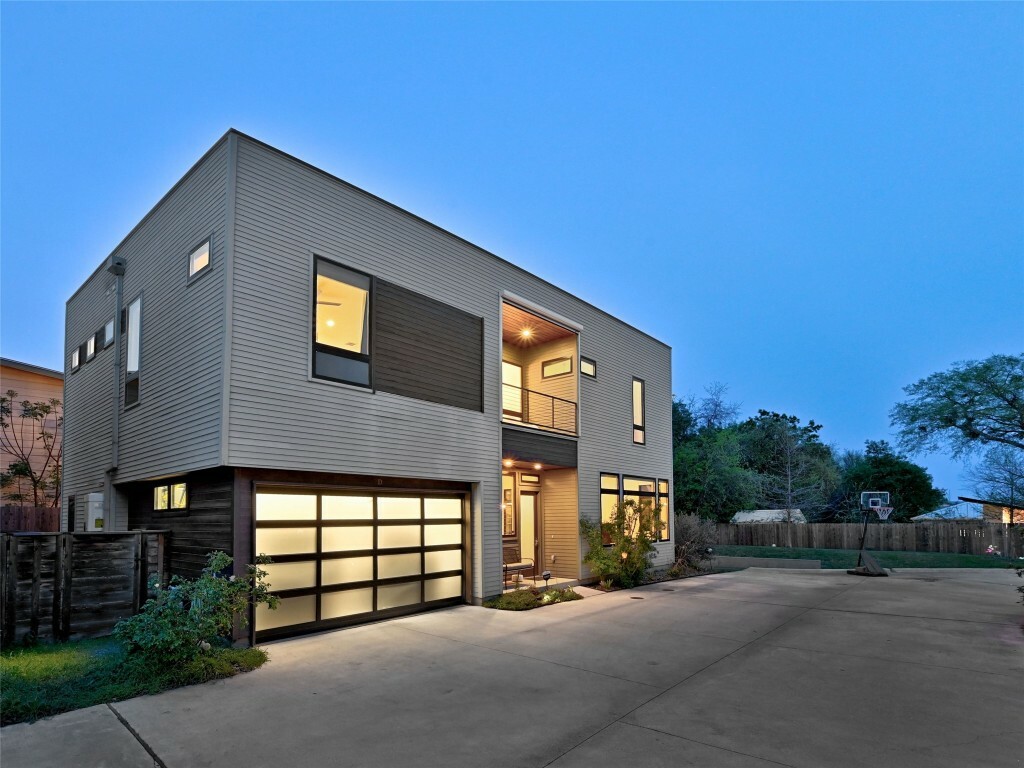 Property Photo: 2106 Allwood Drive D TX 78704