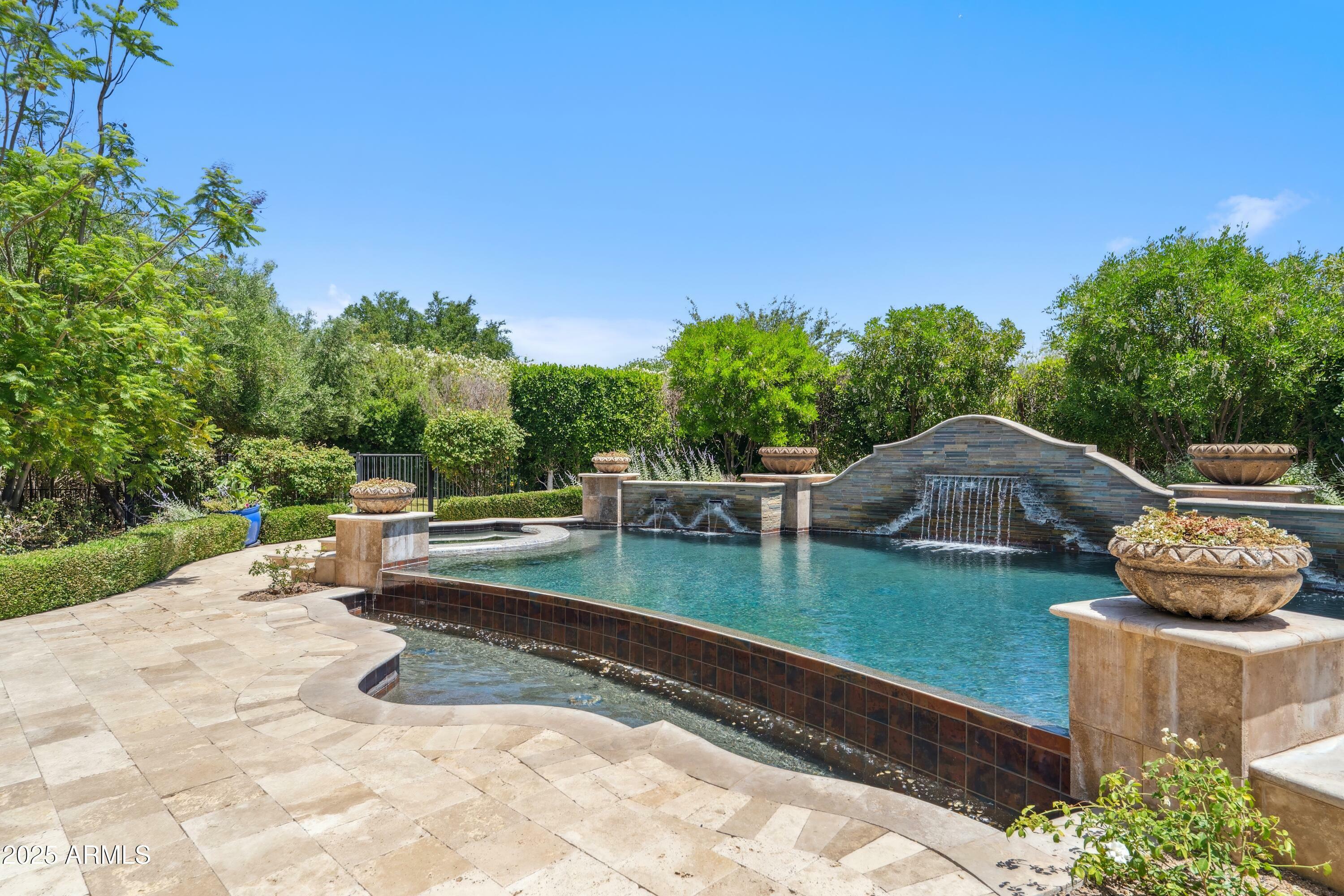 Property Photo: 8329 N Ridgeview Drive AZ 85253