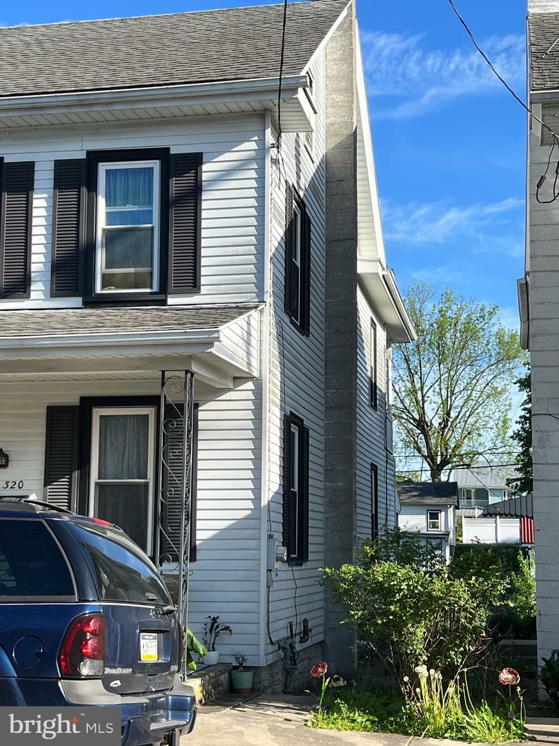 Property Photo: 320 W Church Street PA 17003