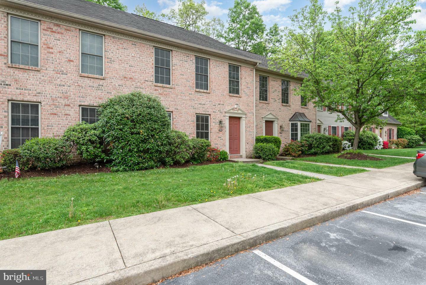 Property Photo: 332 Stonehedge Lane PA 17055