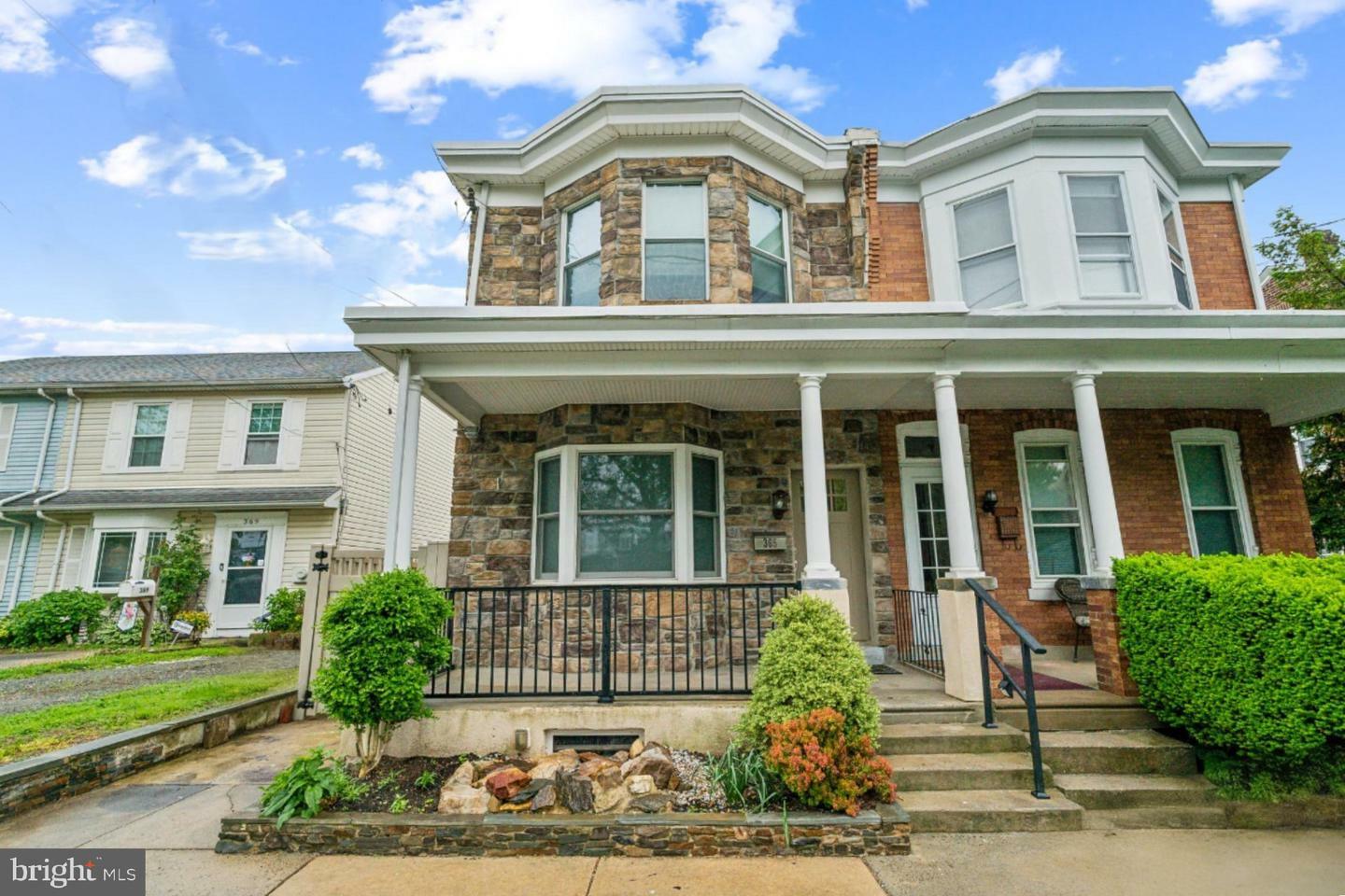 Property Photo: 365 Lemonte PA 19128