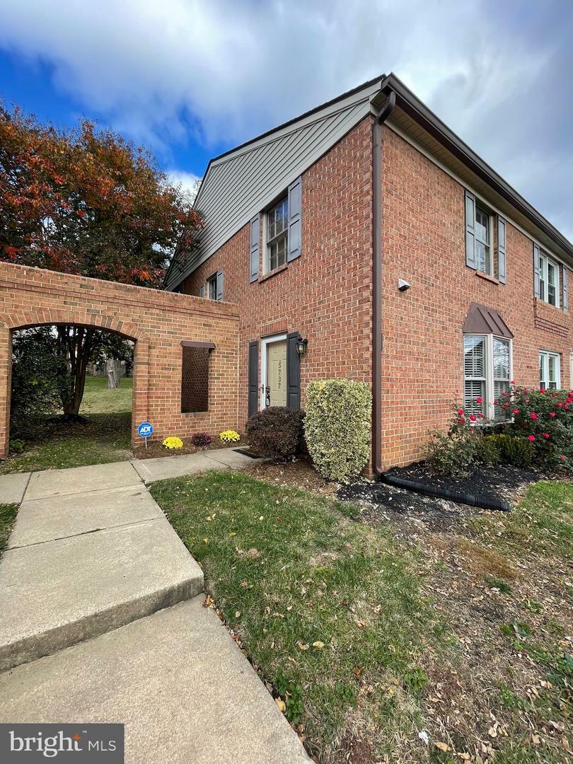 5737 Independence Circle 5737  Alexandria VA 22312 photo