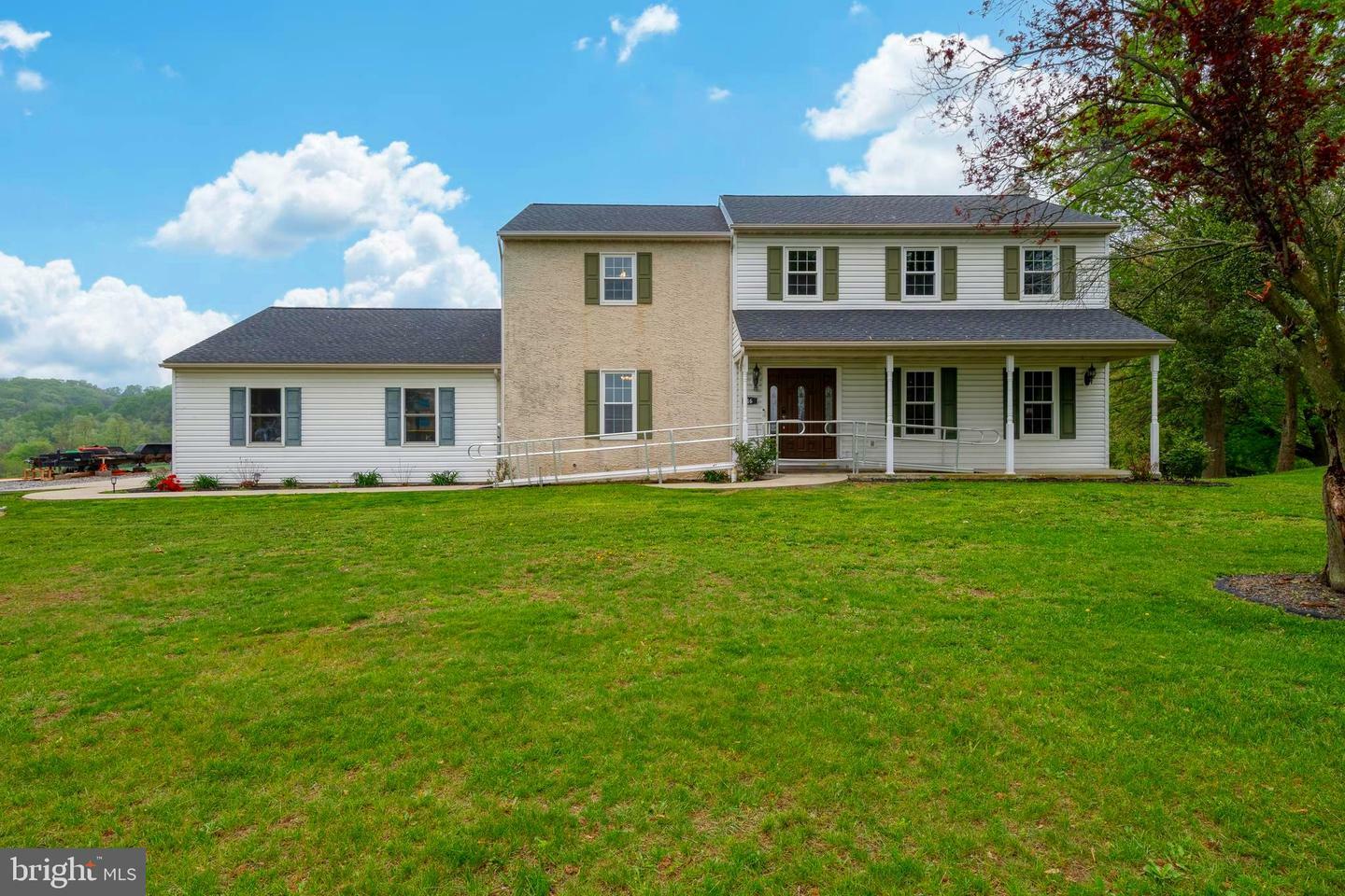 46 Schoolhouse Road  New Providence PA 17560 photo