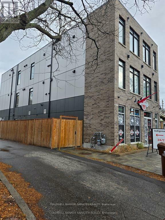 Property Photo: 196 North Beechwood Avenue 13 ON K1L 8A9