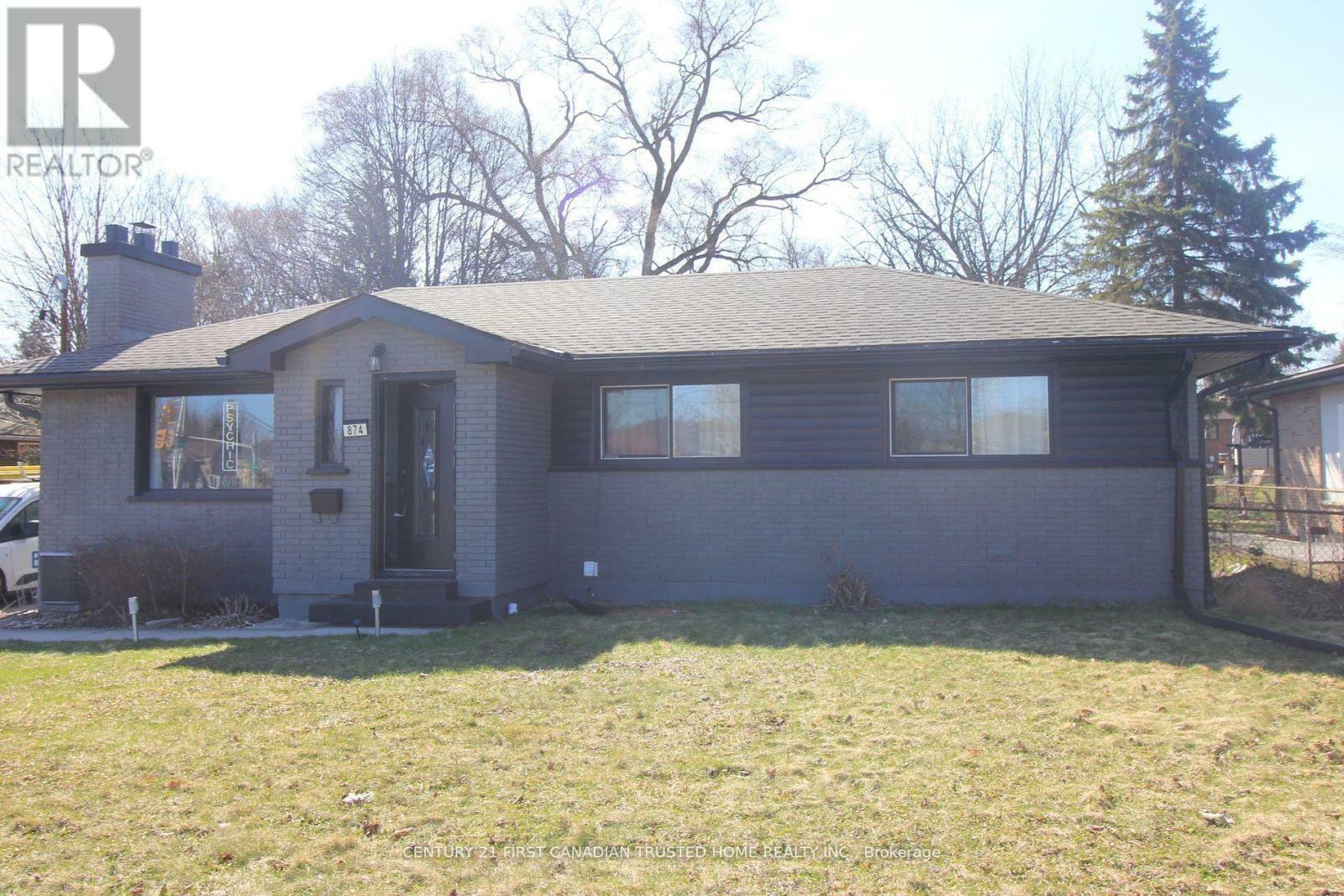 Property Photo: 874 Oxford Street Upper ON N6H 1V3