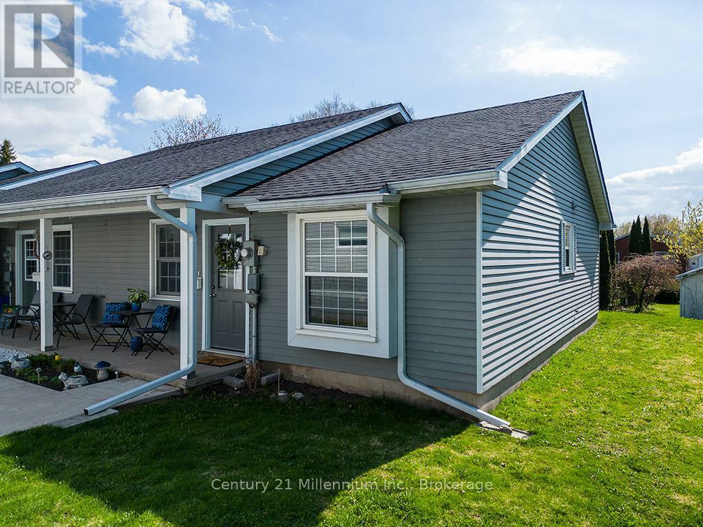 Property Photo: 140 Albert Street 12 ON L9Y 2L7
