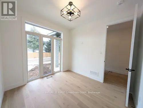 Property Photo: 430 Head Street 16 ON N7G 2K2