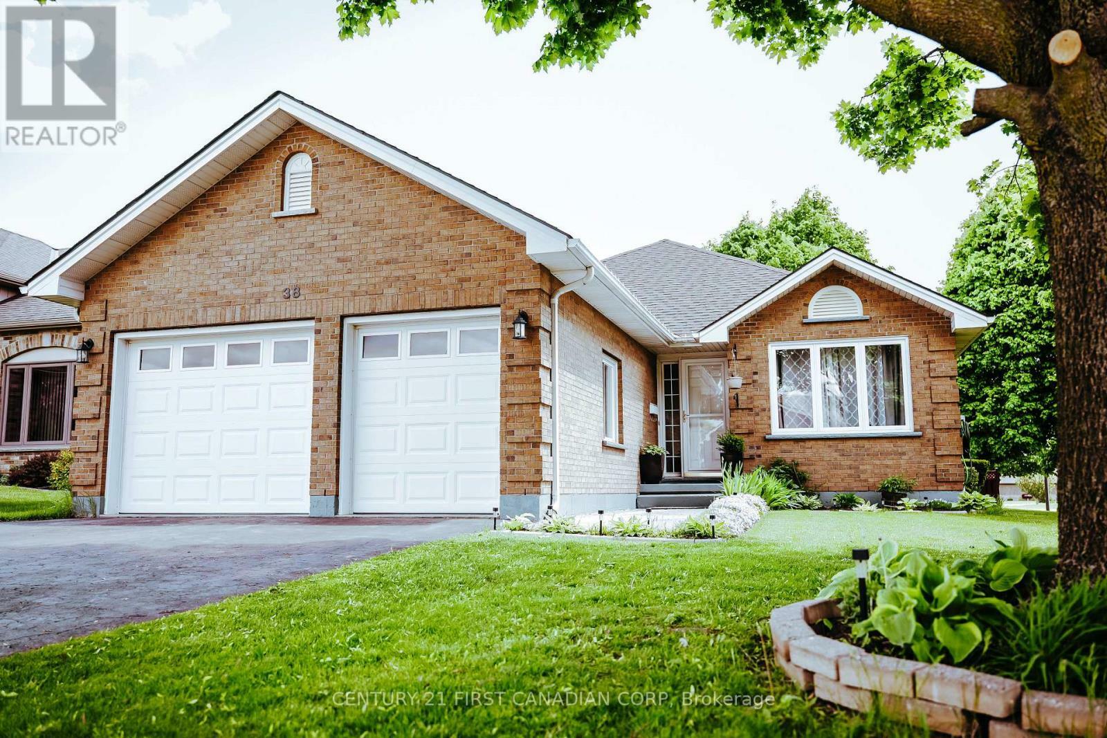 Photo de la propriété: 38 St Michaels Street ON N4B 3C8