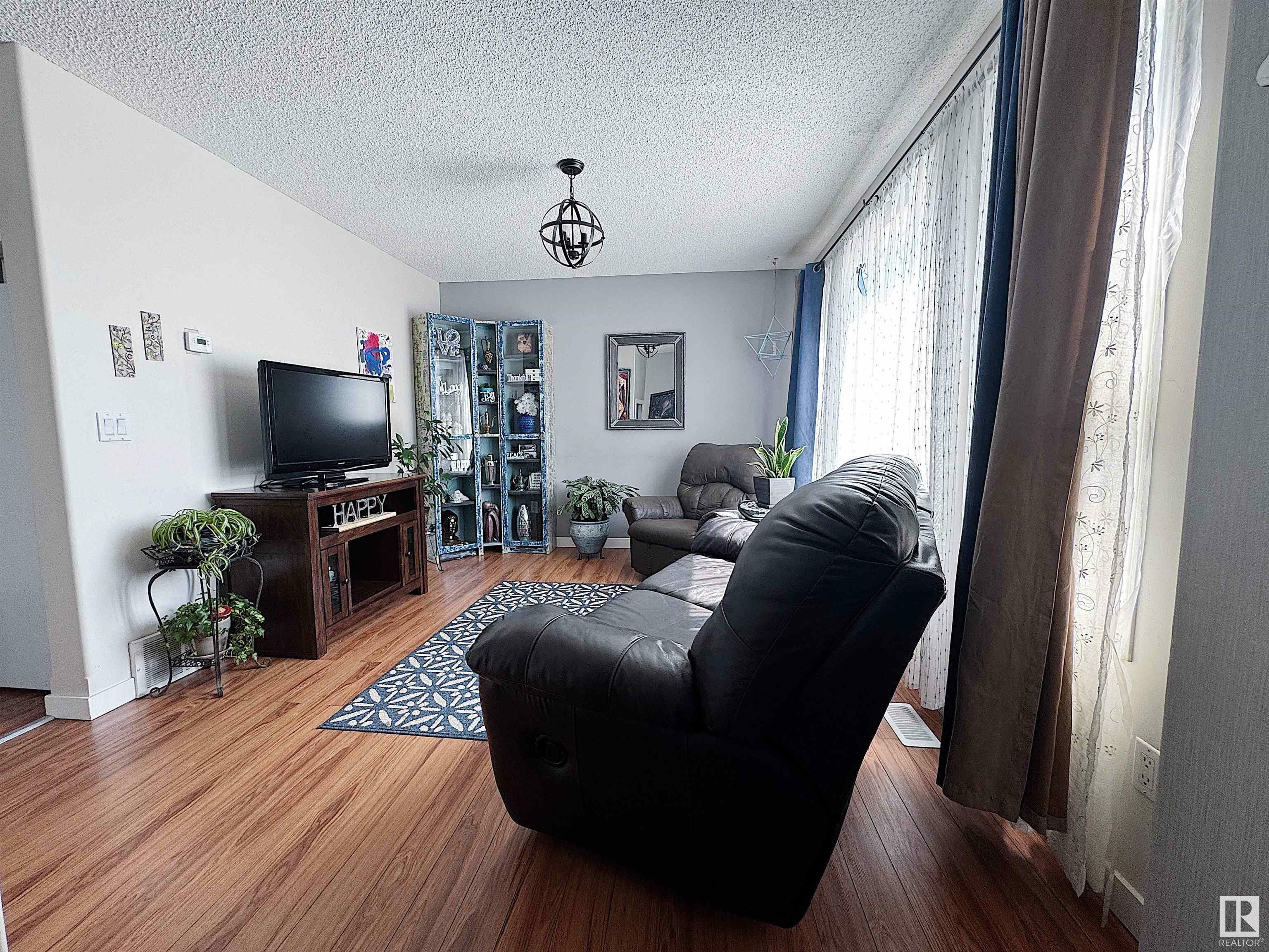Property Photo: 16777 91 Street NW 9 AB T5Z 3X4
