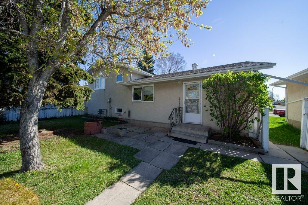 Property Photo: 4112 South Park Drive AB T9E 4Z4