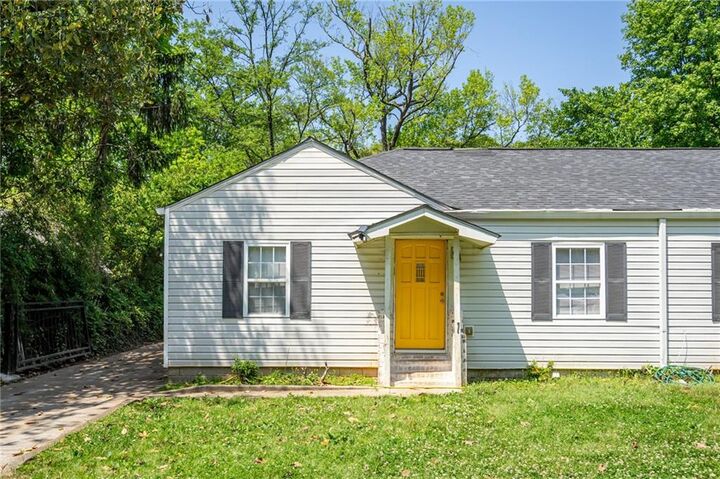 Property Photo: 3323 Russell Street GA 30354