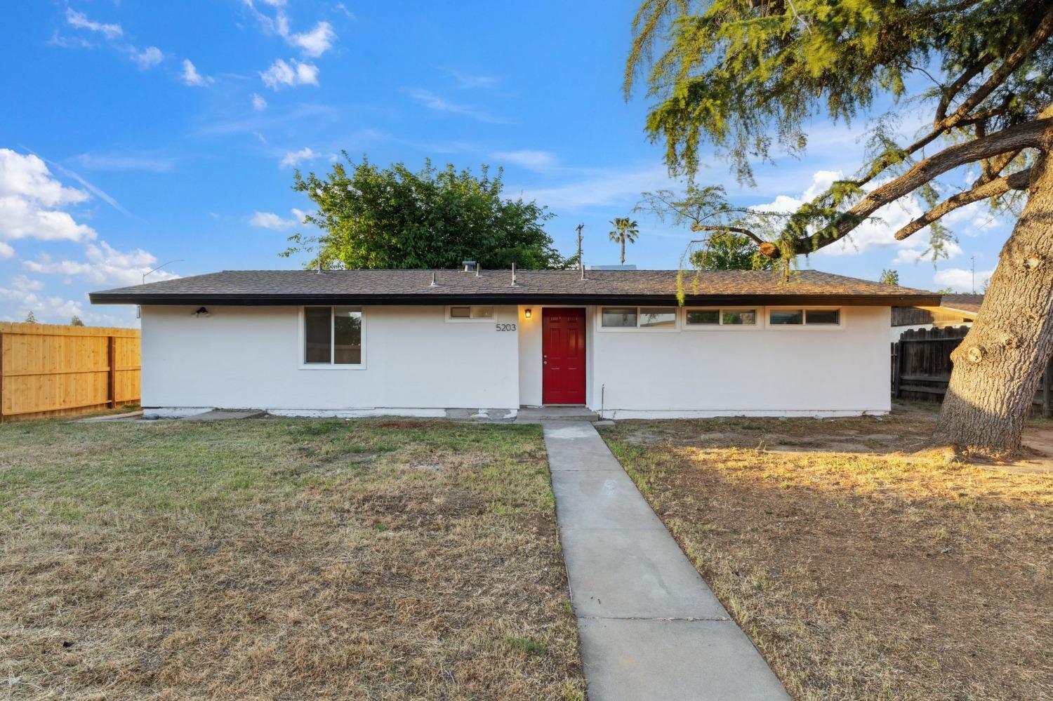 Property Photo: 5203 E Clay CA 93727