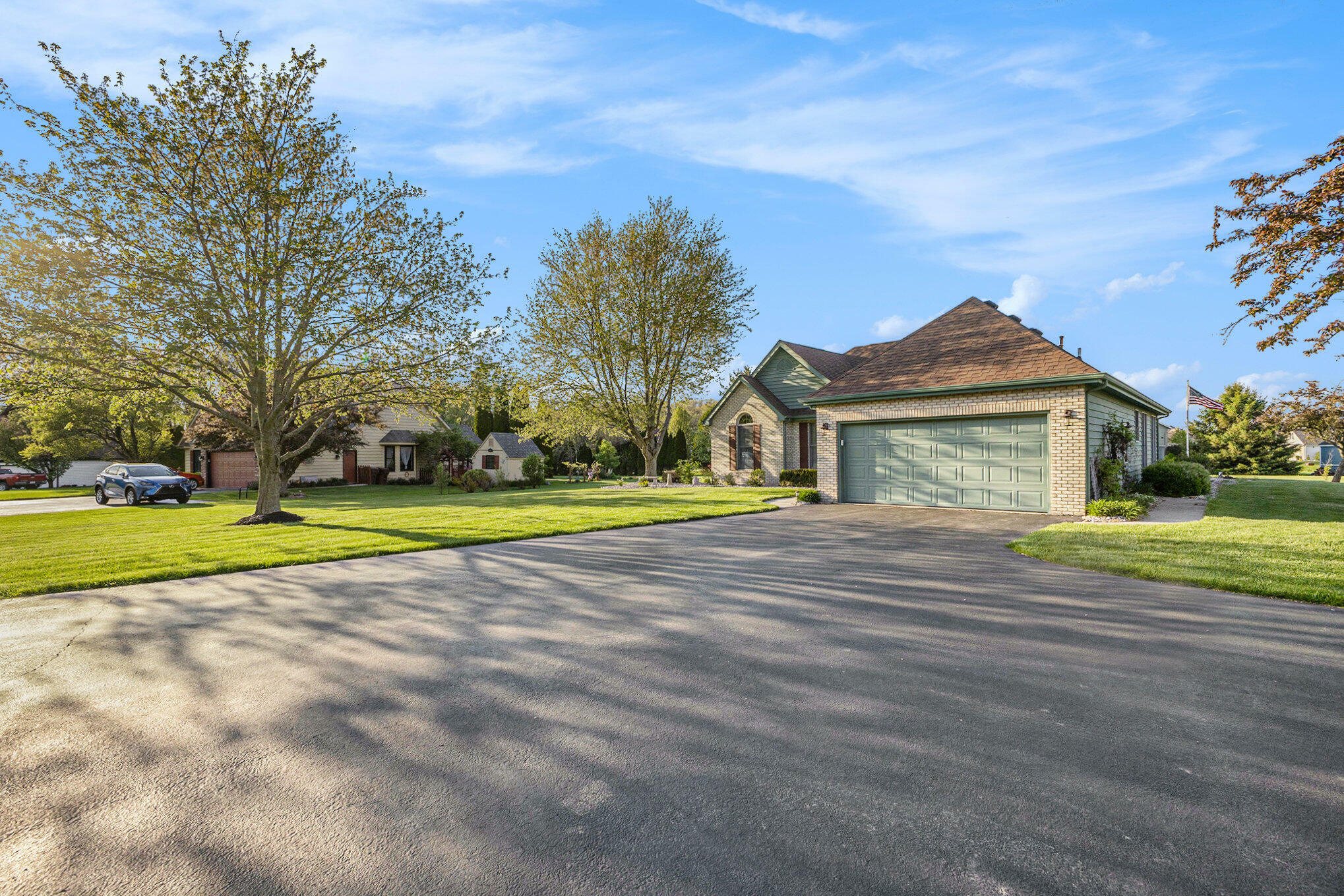 Property Photo: 439 W 100 IN 46385