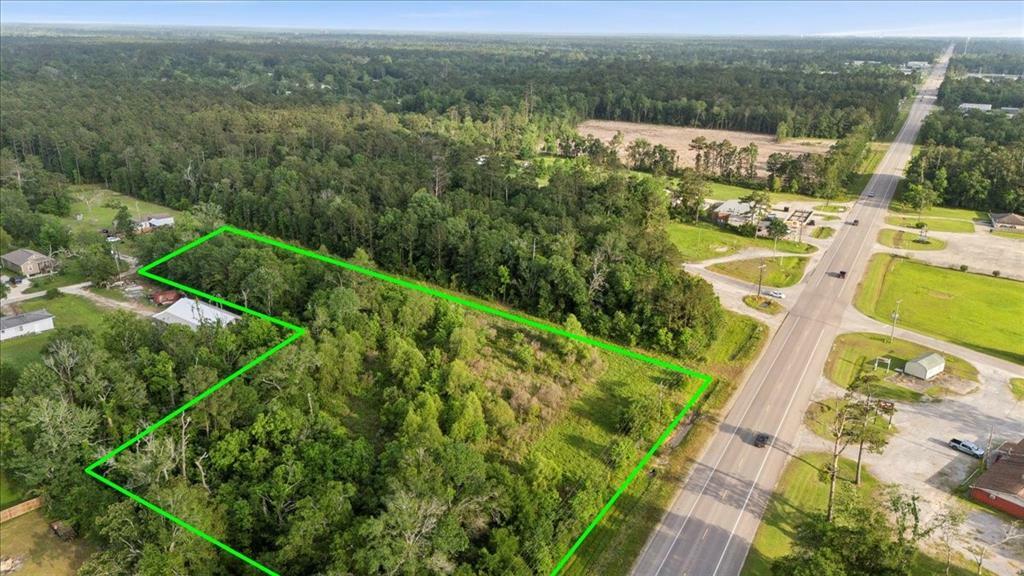 Property Photo: 7812 Highway 87 Highway TX 77632