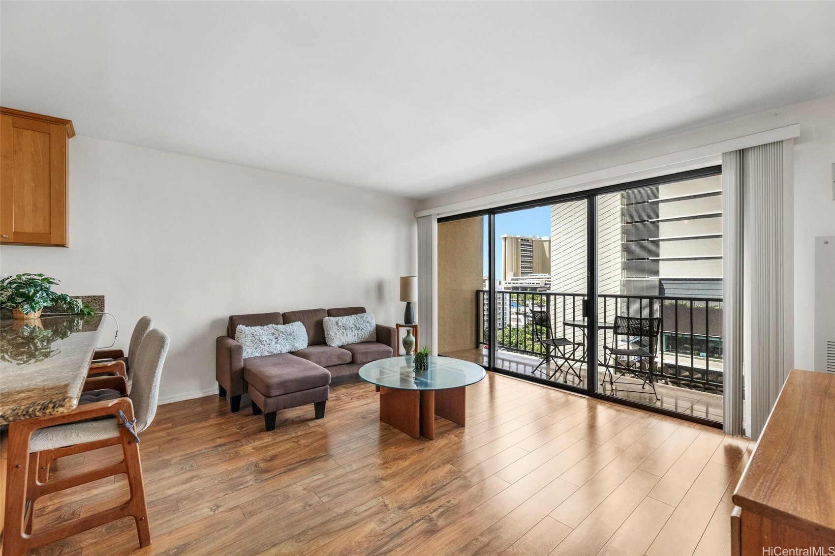 Property Photo: 2140 Kuhio Avenue 1005 HI 96815