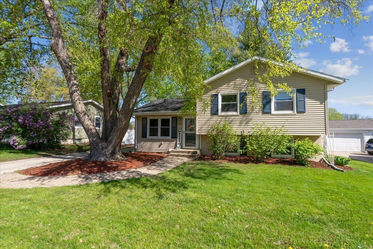 1202 Orchard Drive  Cedar Falls IA 50613 photo