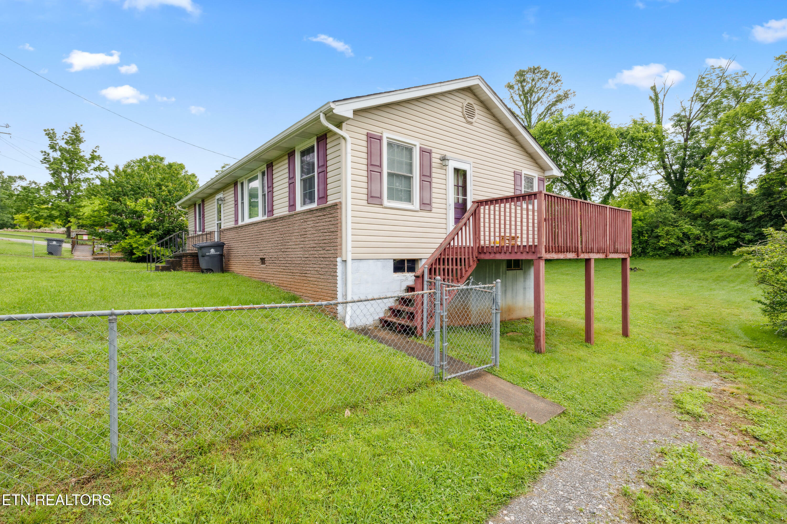 Property Photo: 3606 Sevier Heights Rd TN 37920