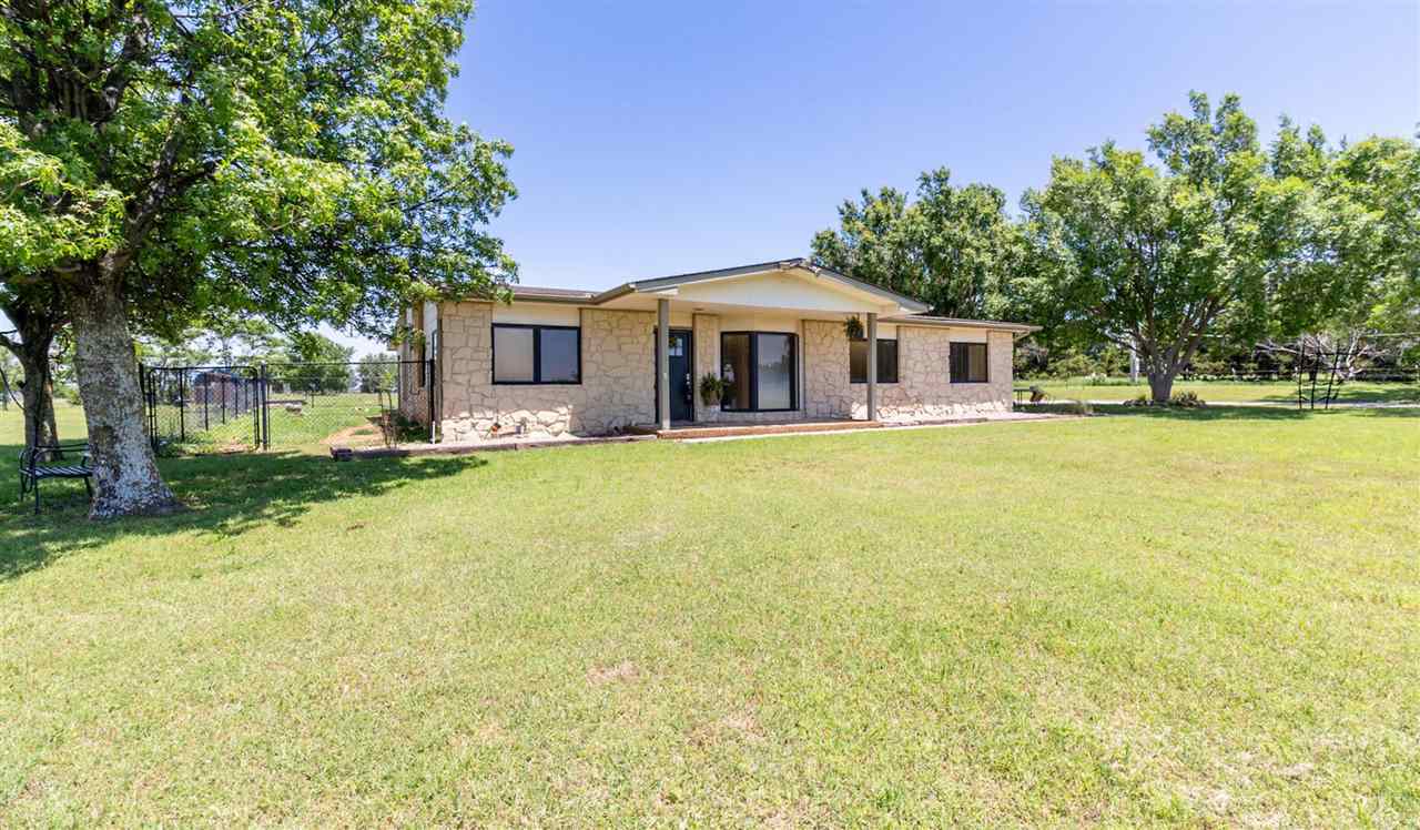 Property Photo: 273030 Broncho Rd OK 73055