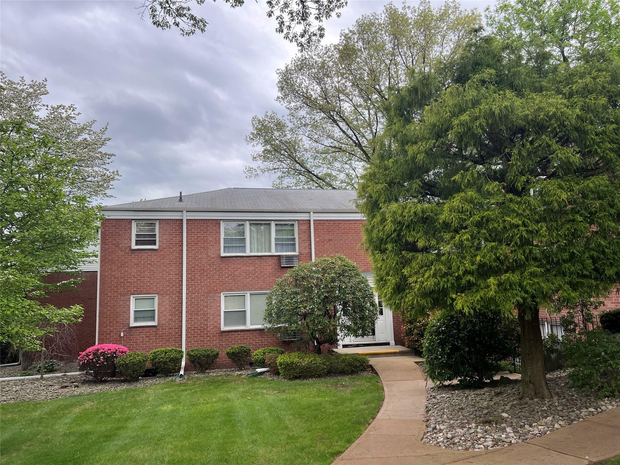 Property Photo: 8 Sussex Court 211 NY 10901