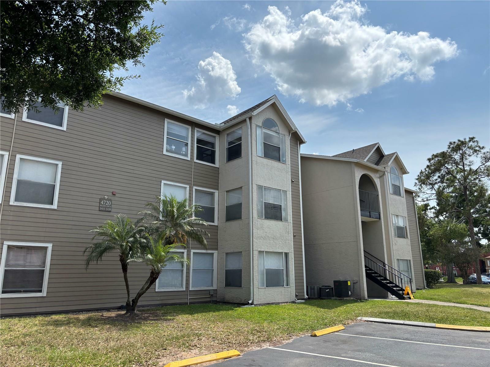 Property Photo: 4720 Walden Circle 1418 FL 32811