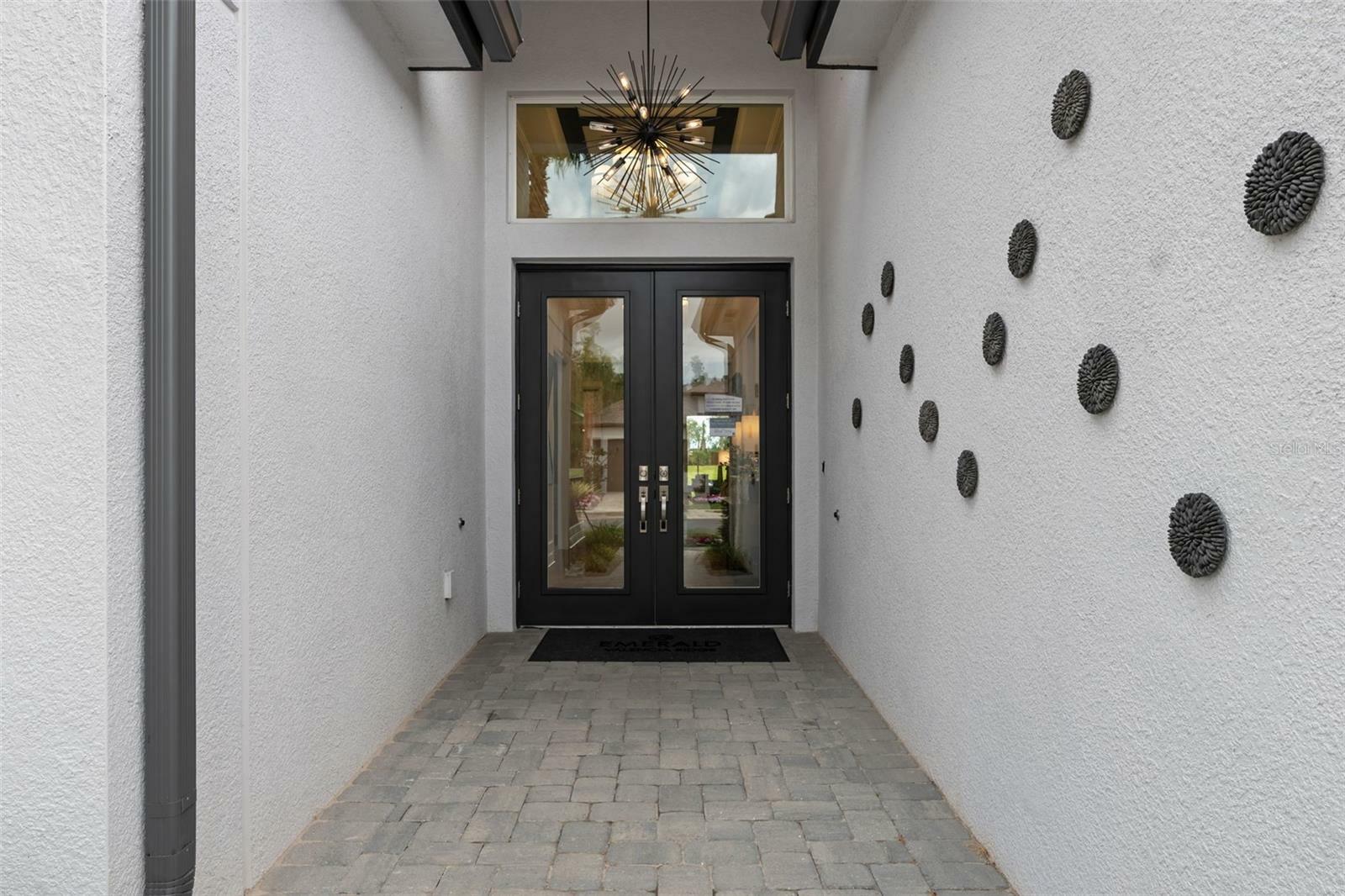 Property Photo: 3915 Corsica Place FL 33543