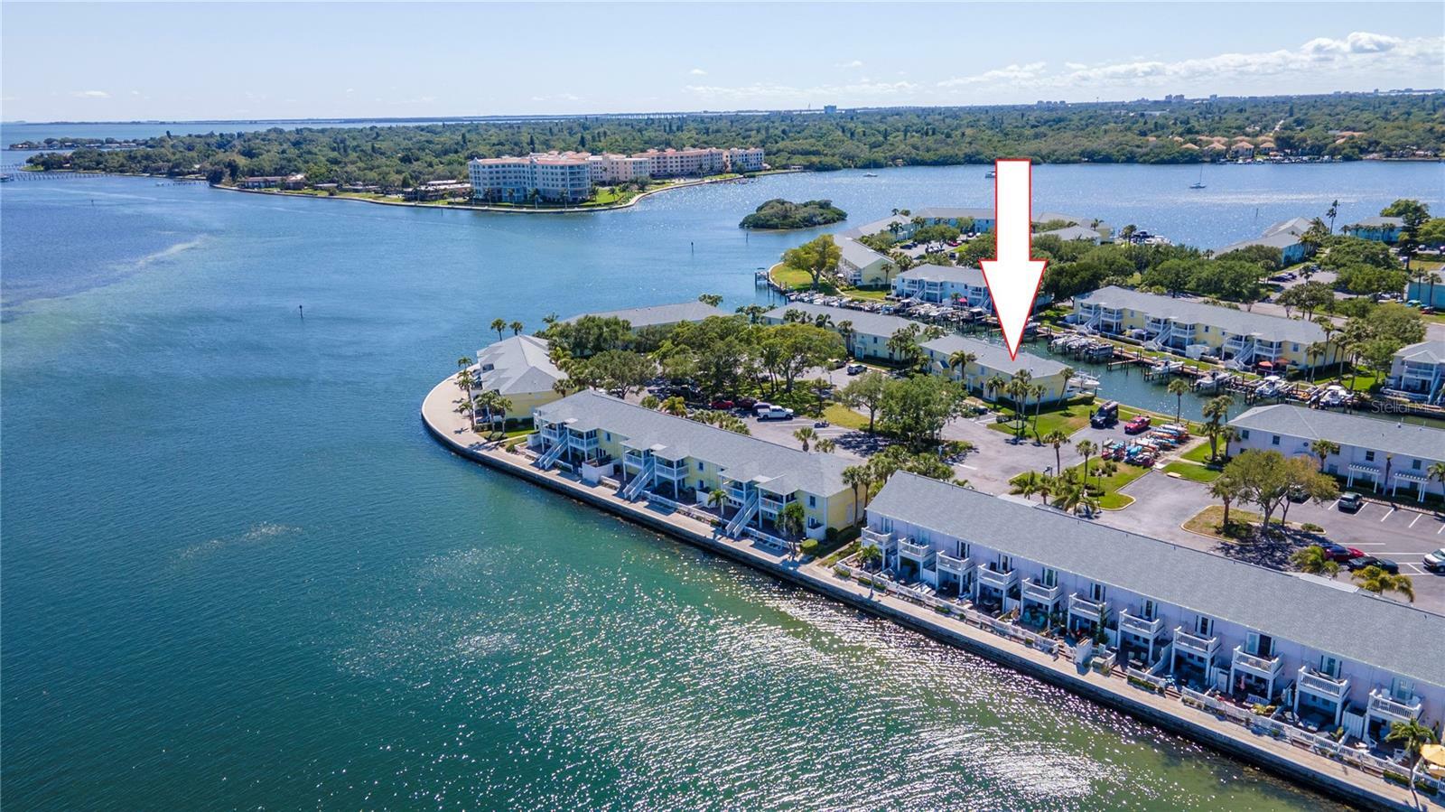 Property Photo: 5225 Coquina Key Drive SE B FL 33705