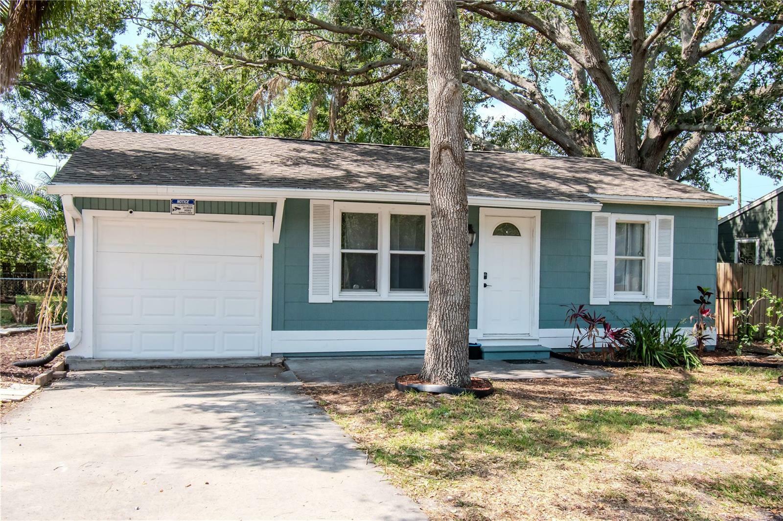 Property Photo: 2616 47th Avenue N FL 33714