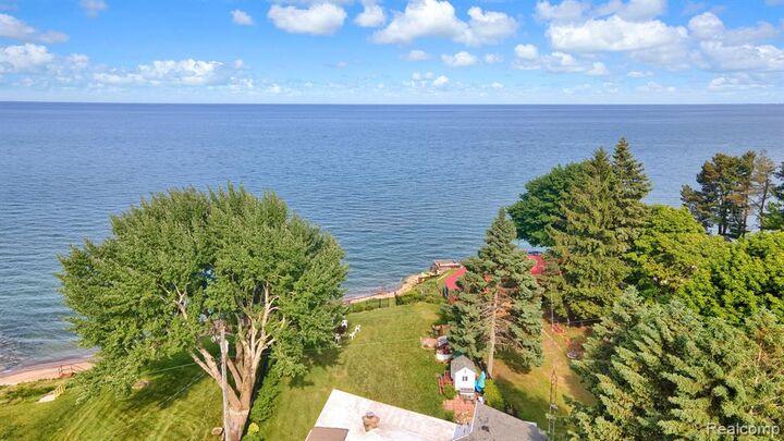 Property Photo: 4308 N Grandview Beach Drive MI 48427 9383