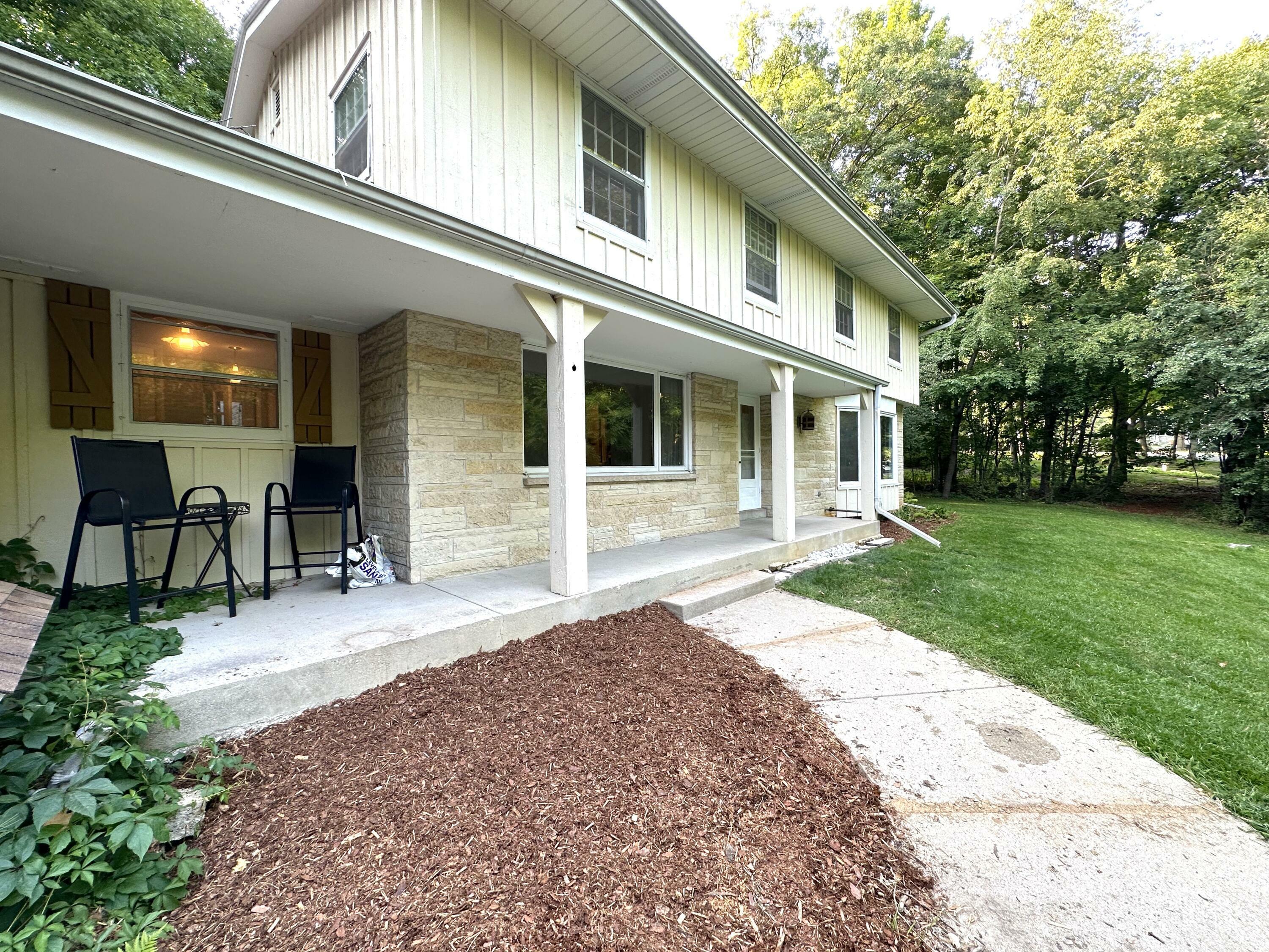 Property Photo: 1325 Valley Ridge Dr WI 53005