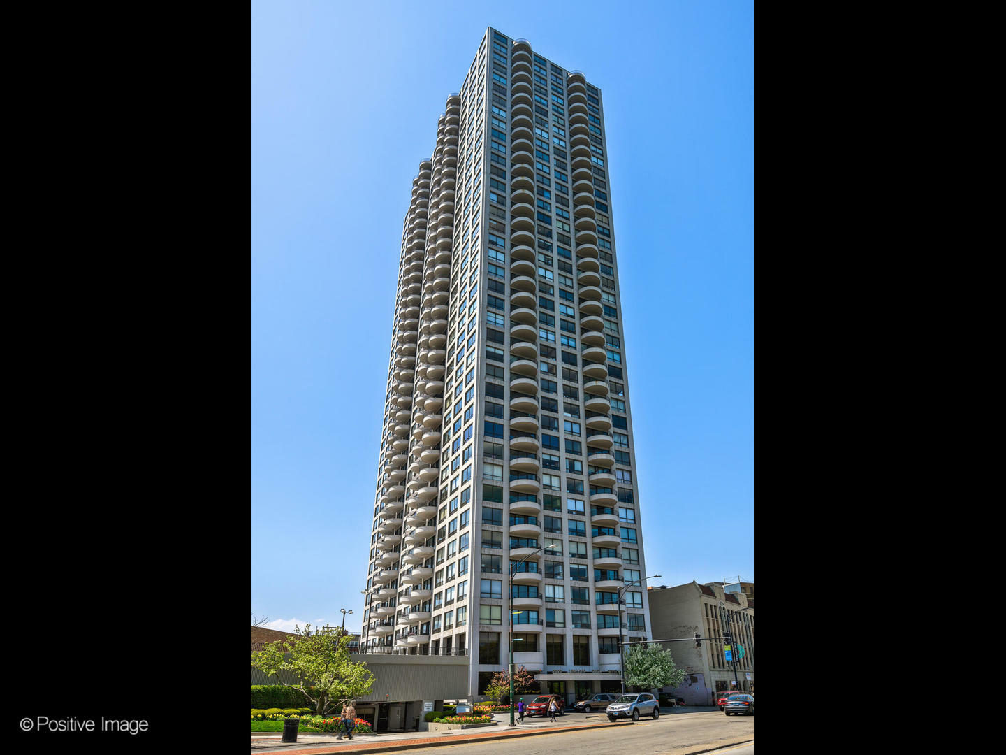 Property Photo: 2020 N Lincoln Park West 31de IL 60614