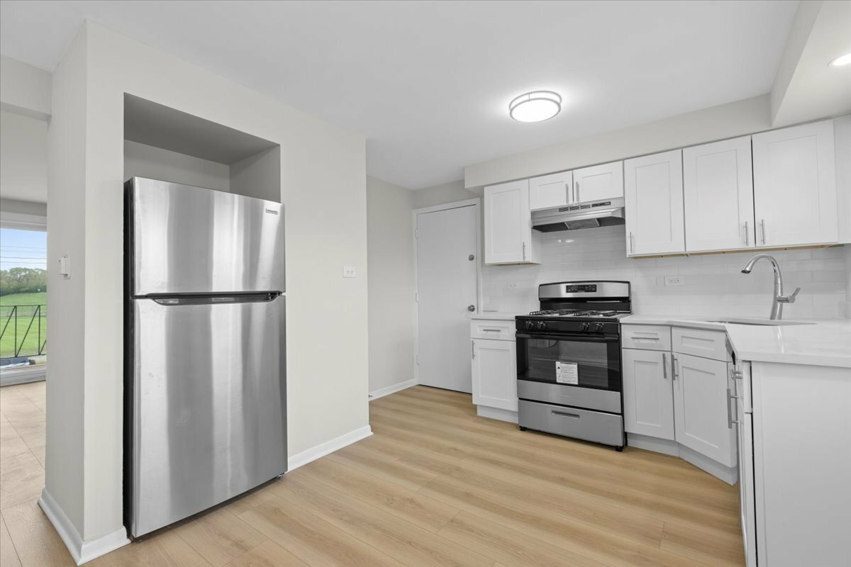 Property Photo: 14121 S Stewart Avenue 2B IL 60827
