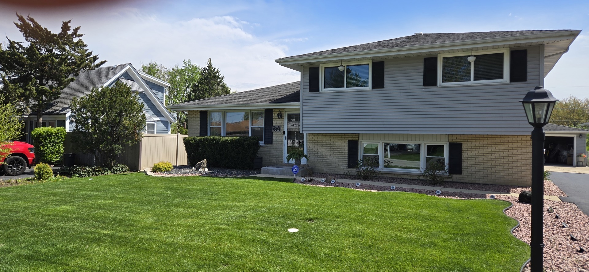Property Photo: 7821 W 99th Street IL 60465