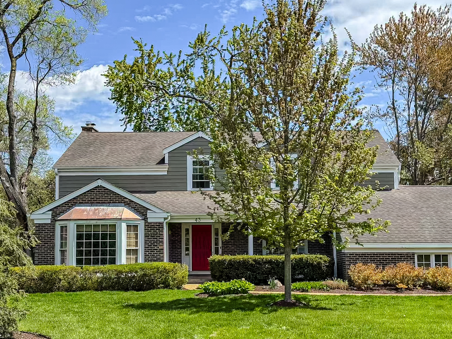 Property Photo: 43 Canterbury Road IL 60069