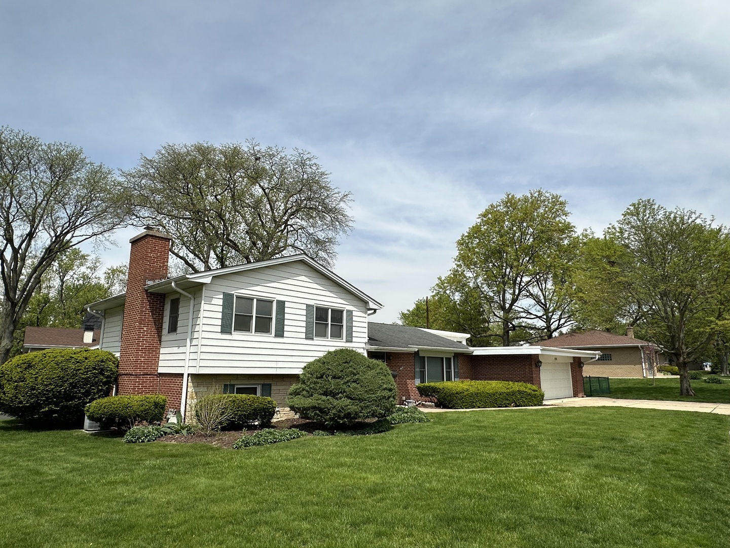 Property Photo: 815 Santa Maria Drive IL 60540