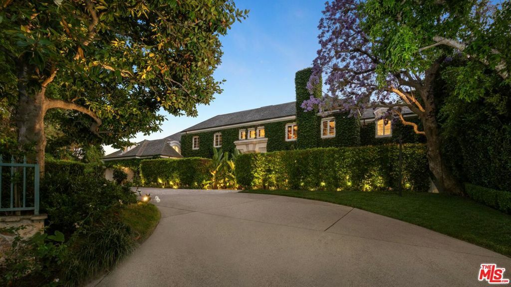 Property Photo: 9966 Sunset Boulevard CA 90210