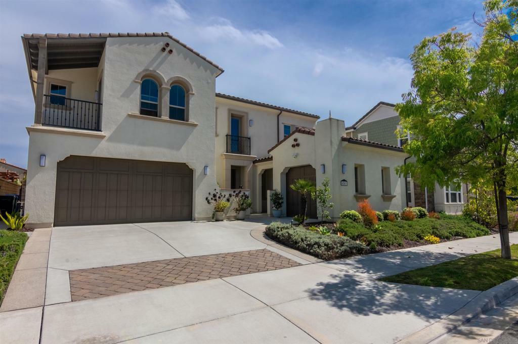 Property Photo: 6263 Sagebrush Bend Way CA 92130