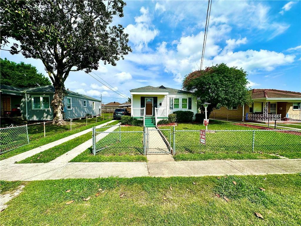 Property Photo: 713 Chipley Street LA 70094