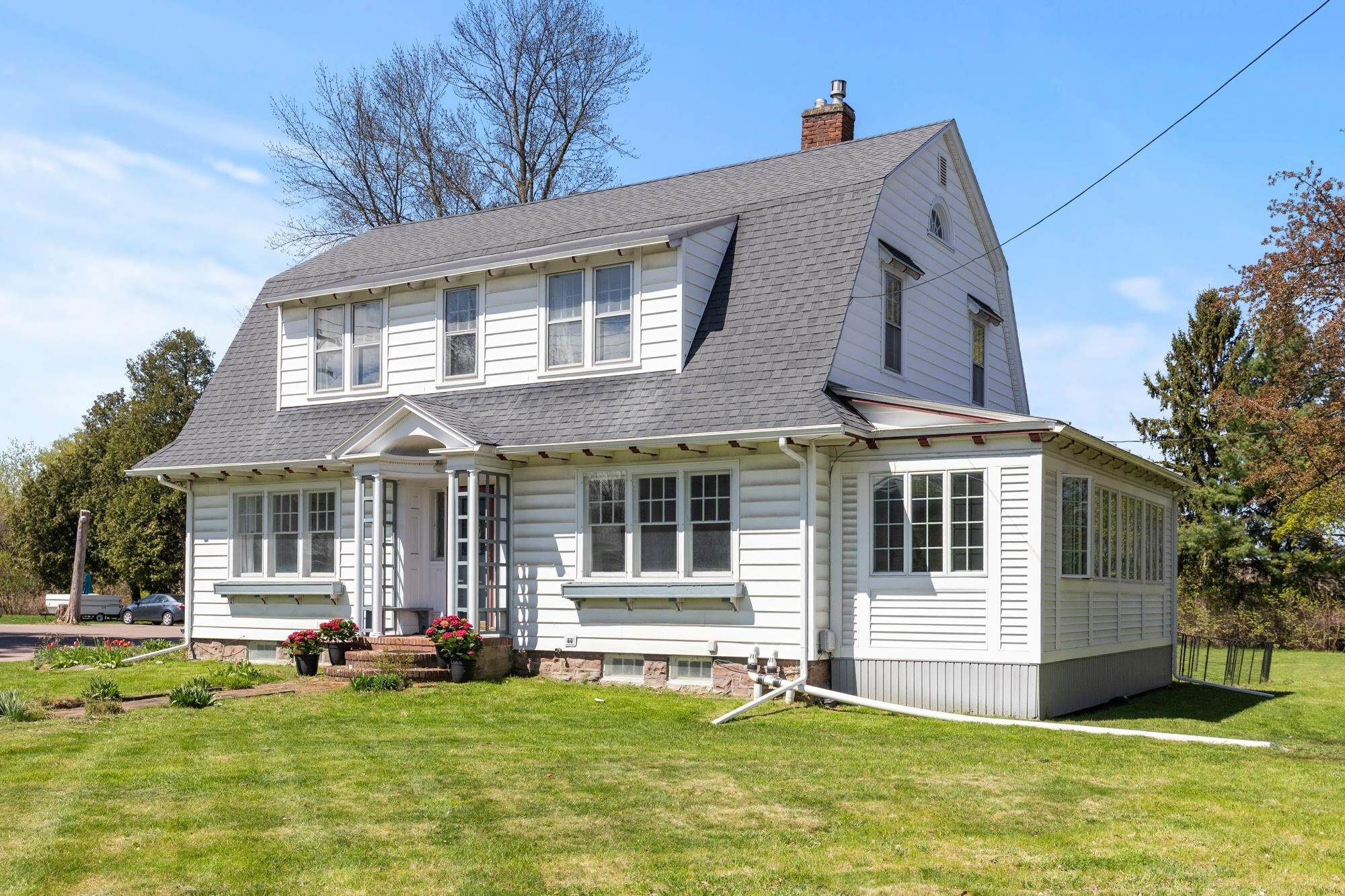 Property Photo: 5166 Shelburne Road VT 05482