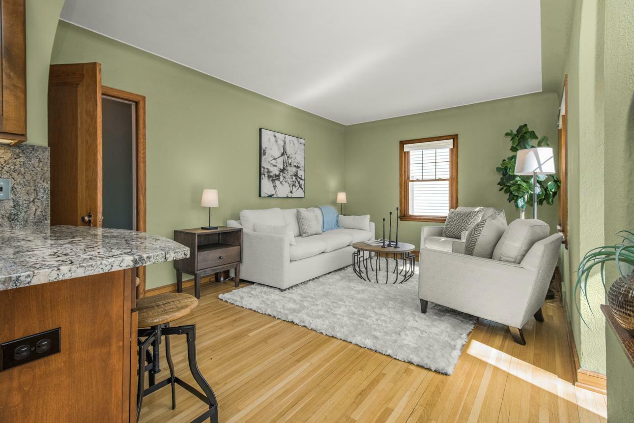 Property Photo: 1599 Griggs Street N MN 55108
